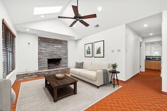 1601 West Ln in Austin, TX - Building Photo - Building Photo