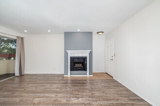 14950 Burbank Blvd in Sherman Oaks, CA - Building Photo - Interior Photo