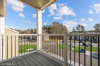 Arbor View and The Pines in Portsmouth, NH - Building Photo - Building Photo