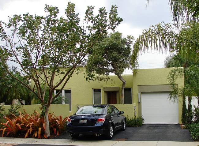 1615 NE 4th Pl in Fort Lauderdale, FL - Building Photo - Building Photo