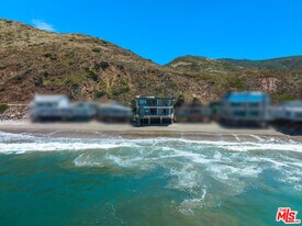 43250 Pacific Coast Hwy in Malibu, CA - Building Photo