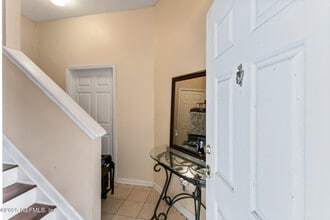 7036 Deer Lodge Cir in Jacksonville, FL - Building Photo - Building Photo