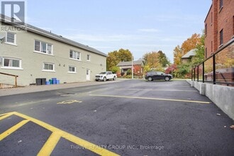 74 Church St in Stratford, ON - Building Photo - Building Photo