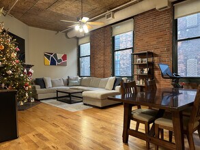 635 W Lakeside Ave in Cleveland, OH - Building Photo - Building Photo