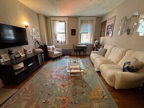 8 Grove St, Unit 1 in Boston, MA - Building Photo - Building Photo