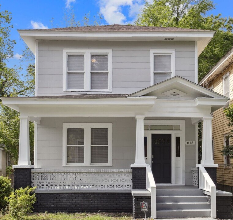 815 E Bolton St in Savannah, GA - Building Photo