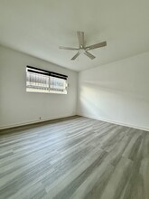 2201 Fountain View Dr, Unit #F in Houston, TX - Building Photo - Building Photo