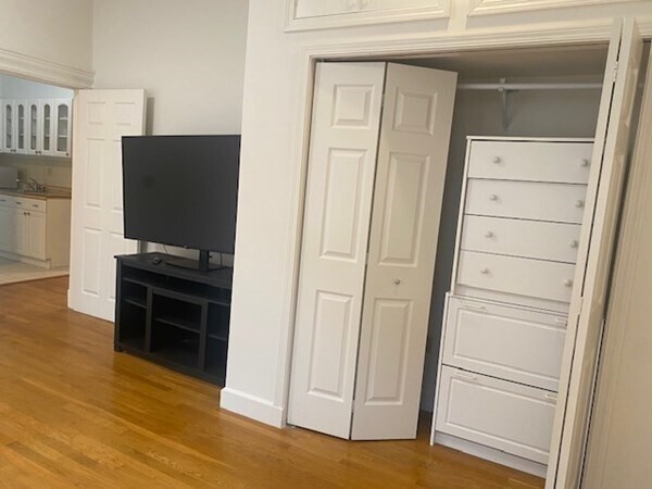 65 Park Dr, Unit 16 in Boston, MA - Building Photo - Building Photo