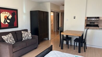 850 Burrard St in Vancouver, BC - Building Photo - Building Photo