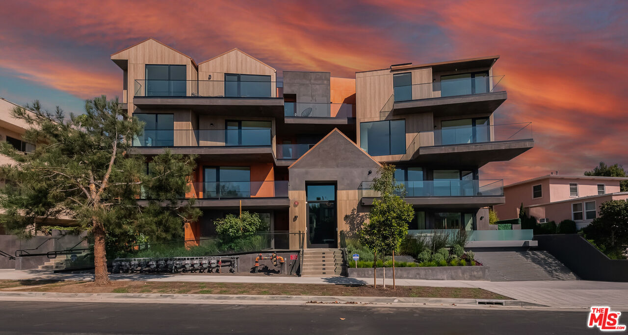 1618 Hilts Ave in Los Angeles, CA - Building Photo