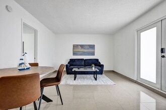 905 N Federal Hwy, Unit SI ID1504071P in Lake Worth Beach, FL - Foto de edificio - Building Photo