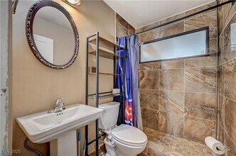 1301 Norman Ave in Las Vegas, NV - Building Photo - Building Photo