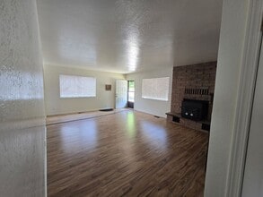 660 Richmond Rd in Susanville, CA - Building Photo - Building Photo
