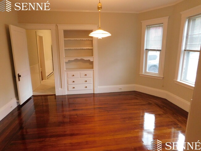 102 Lexington St in Watertown, MA - Building Photo - Building Photo