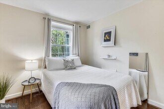 3057 S Buchanan St in Arlington, VA - Building Photo - Building Photo