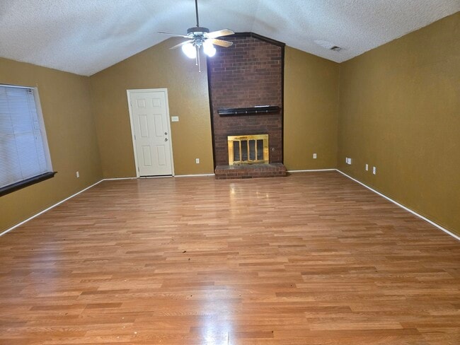 313 Bryant Ln in Cedar Hill, TX - Building Photo - Building Photo