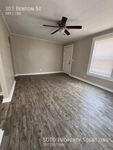 303 Benton St in Sikeston, MO - Foto de edificio - Building Photo