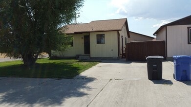 1715 Ashley Ave in Riverton, WY - Building Photo - Building Photo