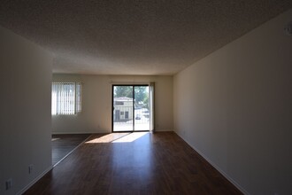 7550 Jordan Ave, Unit 211 in Los Angeles, CA - Building Photo - Building Photo
