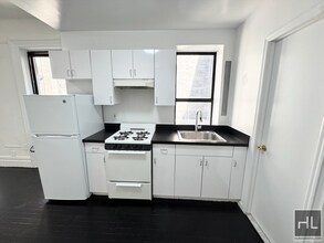 YORK AVENUE in New York, NY - Building Photo - Building Photo