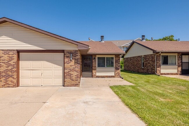 1136 SW 10th Cir in Lincoln, NE - Building Photo - Building Photo