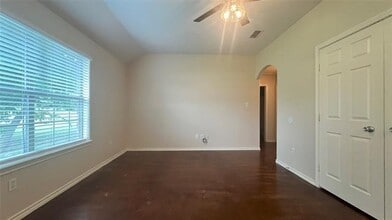 106 Sunburst Ct in Weatherford, TX - Building Photo - Building Photo