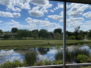 2471 SW 82nd Ave in Davie, FL - Building Photo - Building Photo