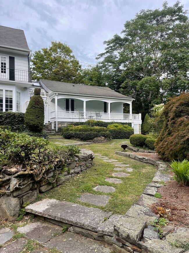 856 Boston Post Rd in Madison, CT - Building Photo - Building Photo
