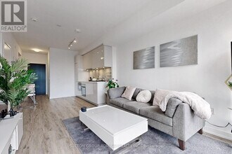 158 Front St E in Toronto, ON - Building Photo - Building Photo
