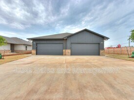 8024 NW 110th Dr in Oklahoma City, OK - Building Photo