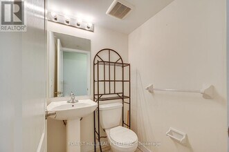 100 Parrotta Dr in Toronto, ON - Building Photo - Building Photo