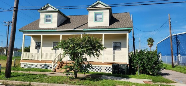 513 27th St in Galveston, TX - Foto de edificio - Building Photo