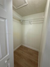 11417 NW 87th Pl in Hialeah Gardens, FL - Building Photo - Building Photo