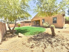 7116 W Sophie Ln in Phoenix, AZ - Building Photo - Building Photo