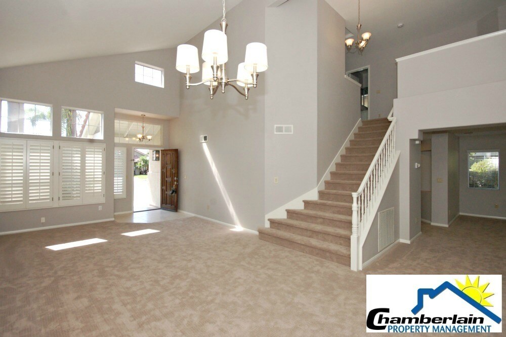 7016 Via Cabana in Carlsbad, CA - Building Photo