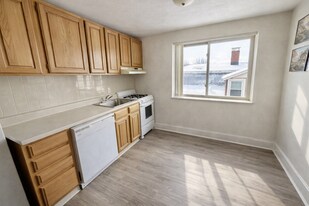 16 Chester St, Unit 44 in Cambridge, MA - Building Photo