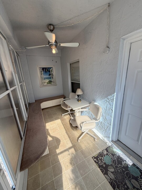 853 SE Mayo Dr, Unit 853 in Crystal River, FL - Building Photo
