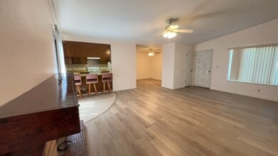 754 W Yosemite Ave in Merced, CA - Building Photo - Building Photo