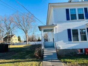 232 High St in Somersworth, NH - Building Photo - Building Photo