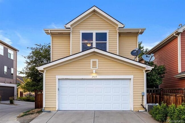 2523 Central Park Blvd in Denver, CO - Building Photo - Building Photo