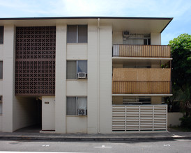 2575-2577 Laau St in Honolulu, HI - Building Photo - Building Photo