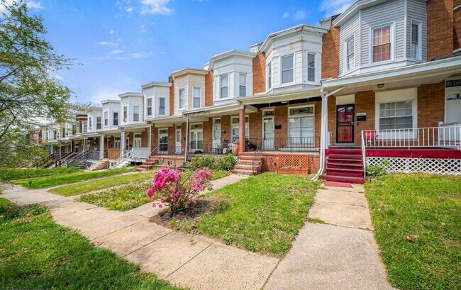 124 Collins Ave in Baltimore, MD - Foto de edificio - Building Photo