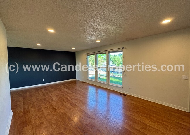 3474 Oak Creek Dr W in Colorado Springs, CO - Building Photo - Building Photo