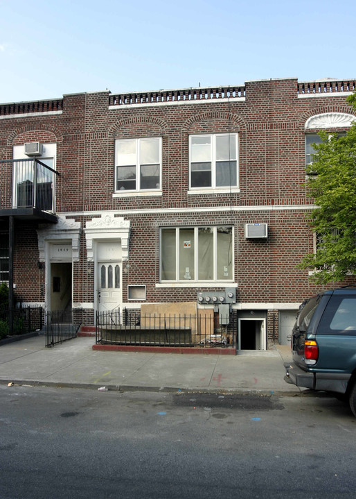 1461 42nd St in Brooklyn, NY - Building Photo