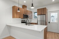 Parkside Townhomes in Bellingham, WA - Building Photo - Building Photo