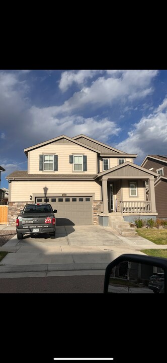 9444 Pitkin St in Commerce City, CO - Building Photo