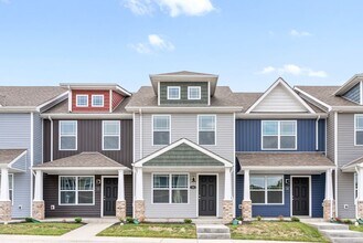 111 Davis Rdg Ln in Clarksville, TN - Building Photo - Building Photo