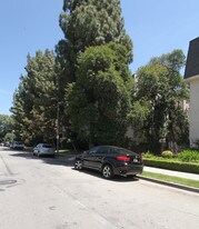 Natick Pines Apartments in Sherman Oaks, CA - Building Photo