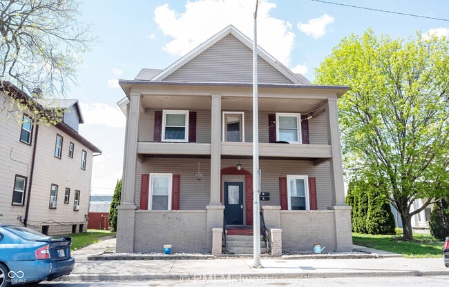 property at 611 N Main St