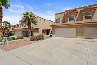 561 Green Village Ct in El Paso, TX - Building Photo - Building Photo